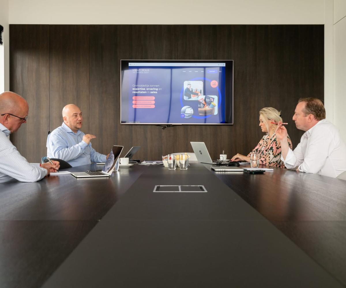 Sales Management The Commercial Agency, Stratopolis